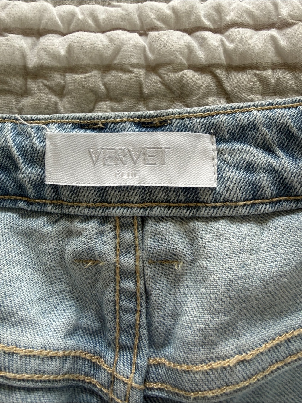 Vervet Light Blue Wide Leg Jeans - Classic Flare Style, Size 29 - Picture 9 of 10